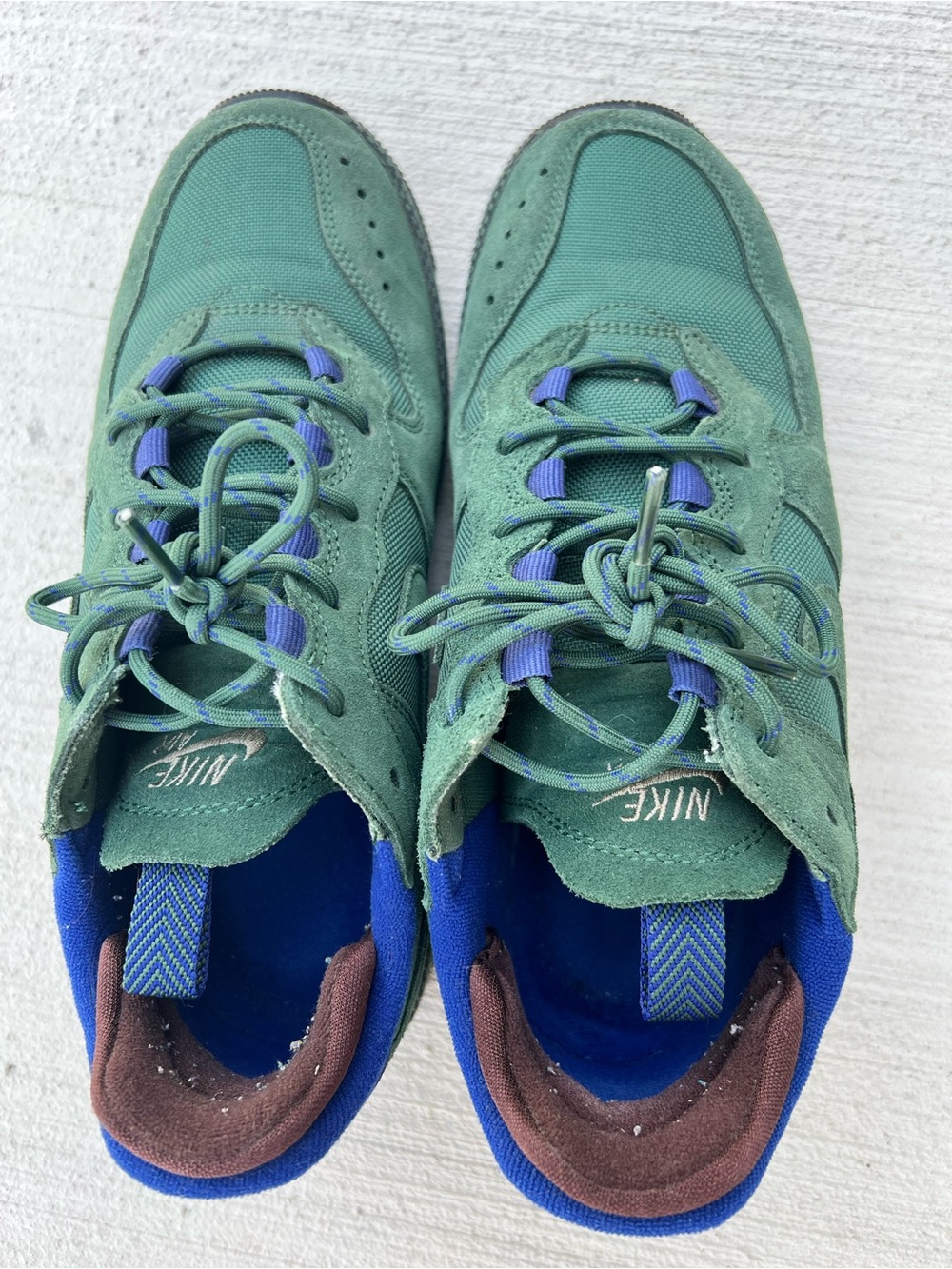 Nike Women’s Green and Blue Low-Top Sneakers - Picture 7 of 7